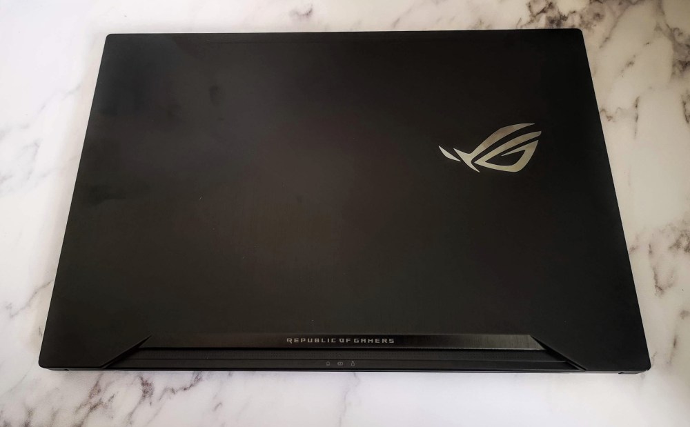 asus zephyrus gaming laptop top view