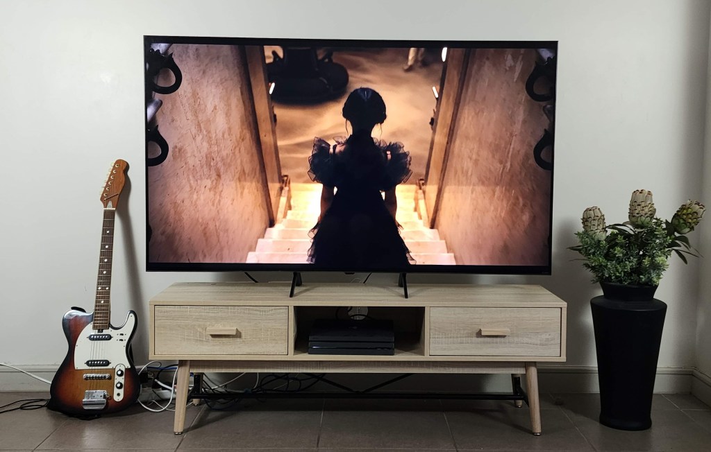 qned 806 contrast playing wednesday